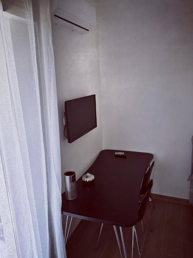 Adele'S House Panzió Nápoly Kültér fotó